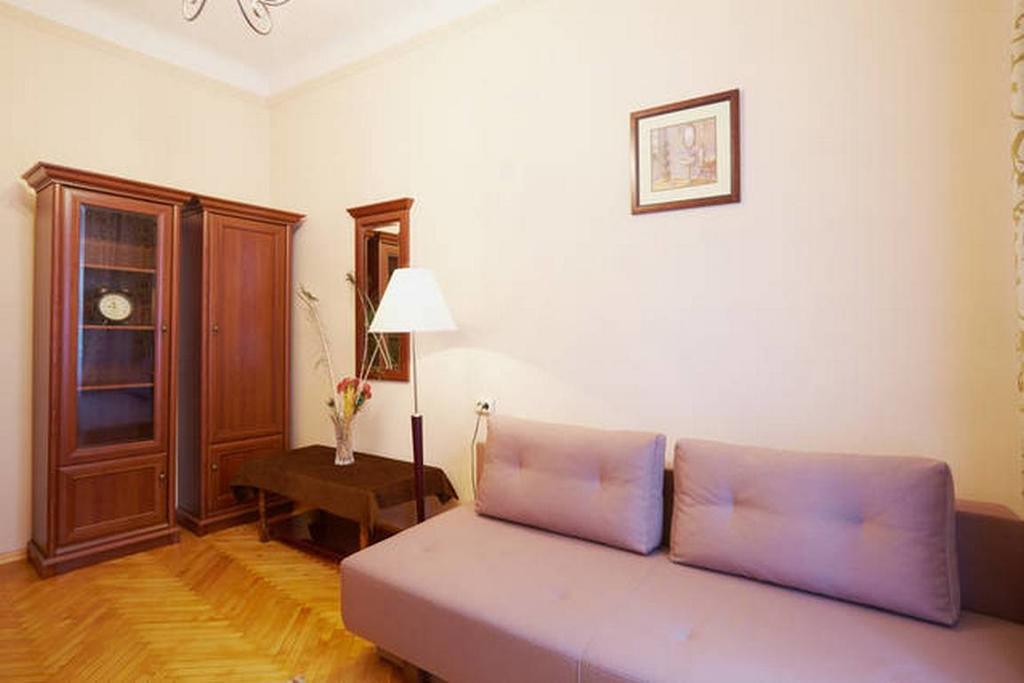Pylnykarska 6 Apartment Lviv Exterior photo